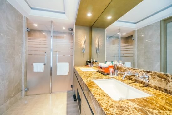 iluminacion-moderna-baños-mataro